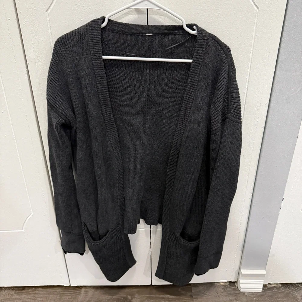Lululemon Heathered Black / Grey Vestigan Sweater